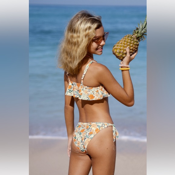 Cupshe Swim Cupshe Girls Ditsy Floral Bikini Set Poshmark